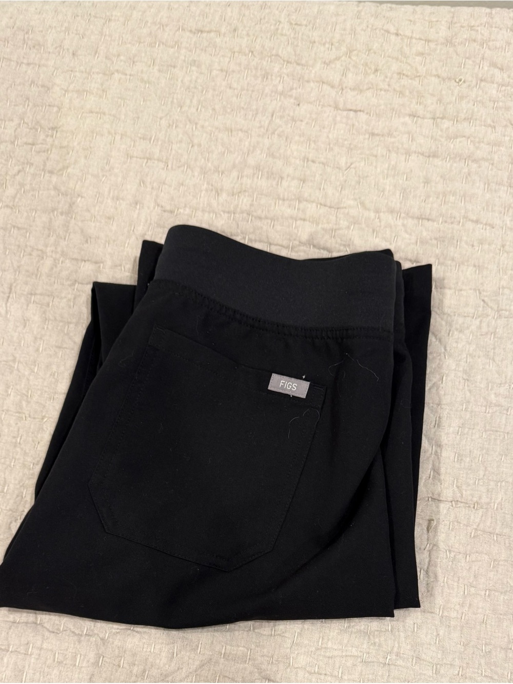 FIGS Women’s Black Jogger scrubs
